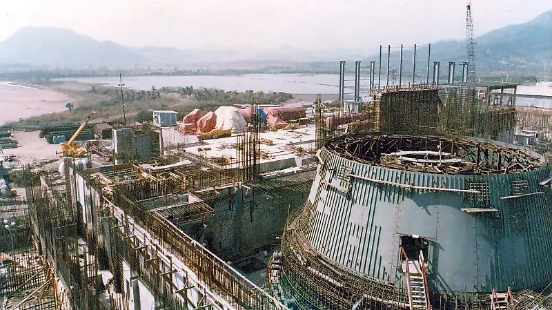 Construcción Laguna Verde